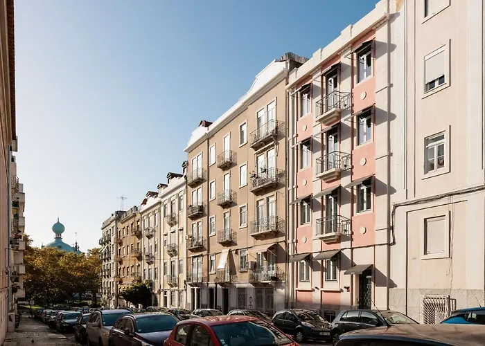 Inski - And Terrace In Avenidas Novas Апартаменты